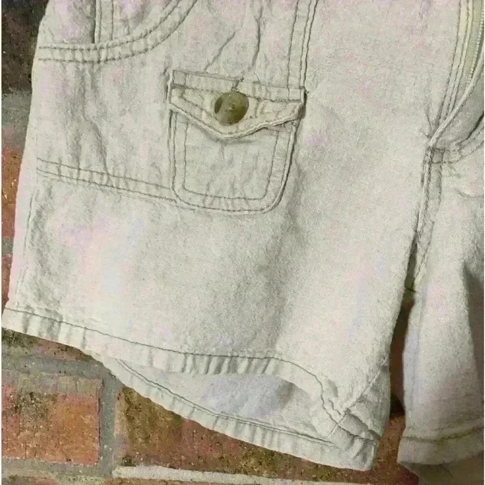 Y2K Lowrise Lei Cream Colored Shorts - Picture 4 of 4